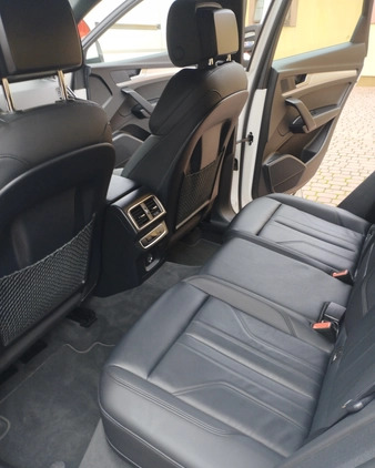 Audi Q5 cena 123000 przebieg: 180000, rok produkcji 2019 z Skawina małe 92